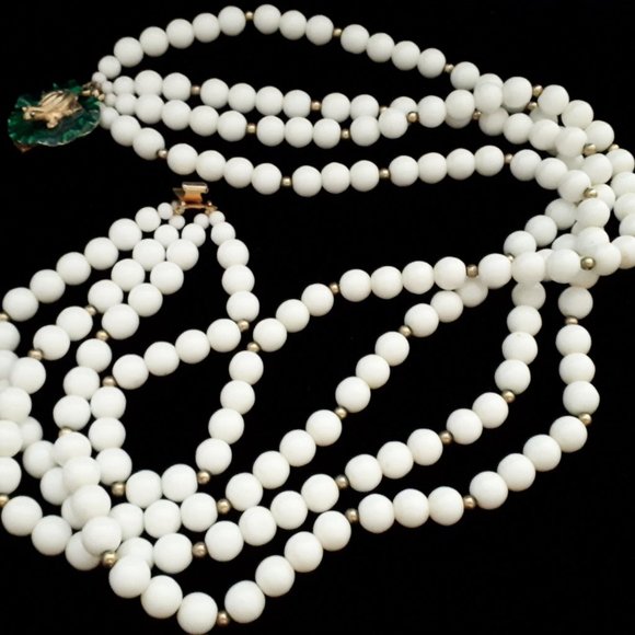 Frog Gay Boyer Demi Parure Milk Glass beads - Picture 4 of 12